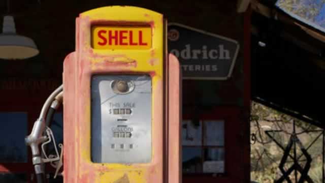 Shell stock rises after Q2 earnings: is oil windfall masking weakness?