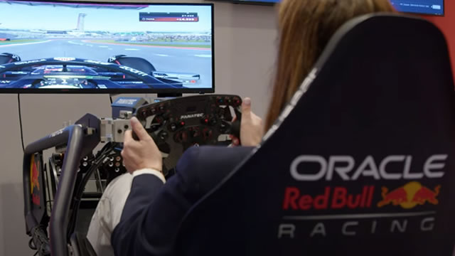 Why is Oracle stock falling 4% today?