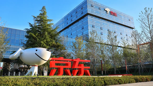 JD.com Profit Slumps Amid Heavy Food-Delivery Spending