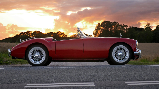 NIO Launches Its Phone. The Chinese EV Maker Needs a Boost.