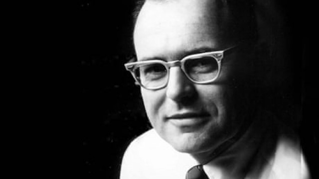 Gordon Moore, Intel co-founder who predicted rise of the PC, dies at 94