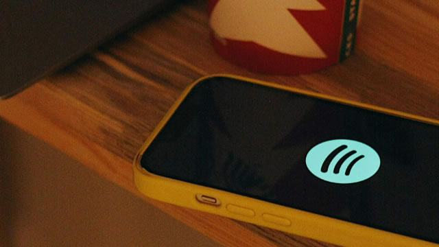 Spotify pops 10% on strong user growth, earnings beat