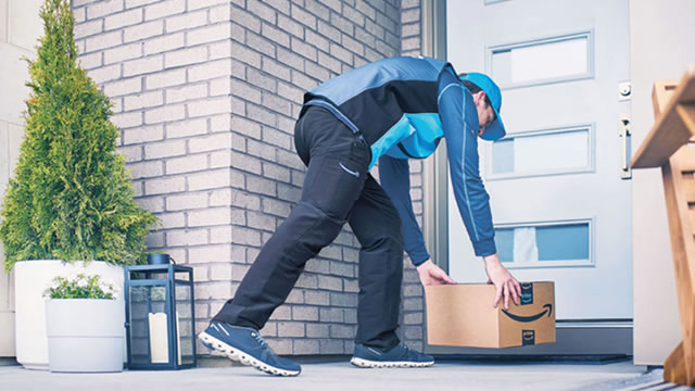 Amazon faces 'leader's dilemma' — fight AI shopping bots or join them