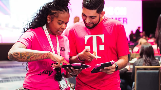 T-Mobile Adds 1 Million Customers, Steps Up Mobile Fight