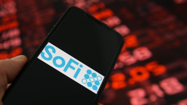 Investors Heavily Search SoFi Technologies, Inc. (SOFI): Here is What You Need to Know