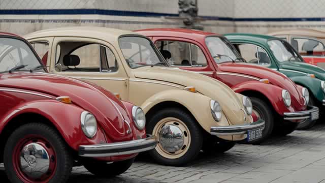 What are the key issues in Volkswagen's restructuring efforts?