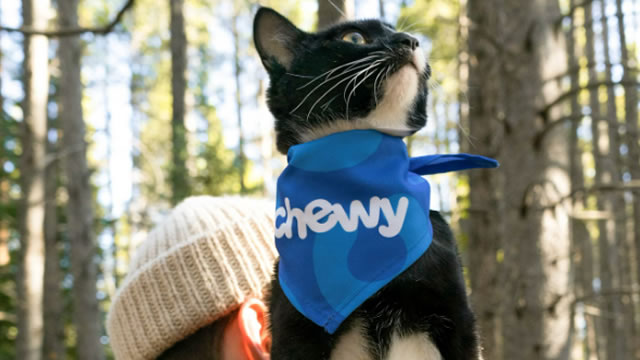 Chewy Earnings Were Good. Why the Stock Is Tumbling.