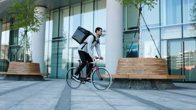 DoorDash drivers are taking on more work that doesn't involve delivering