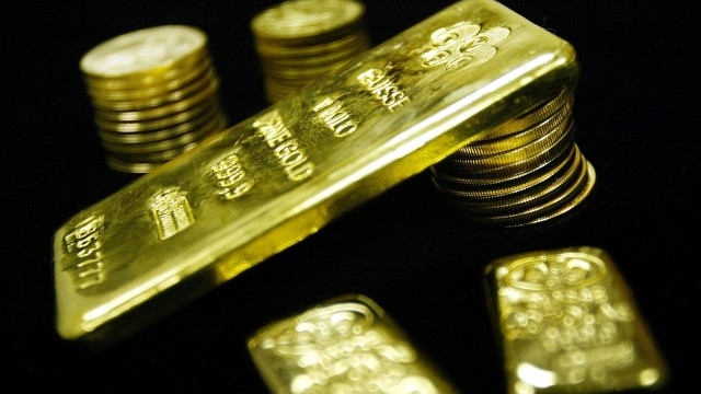 Gold futures post back-to-back session gains