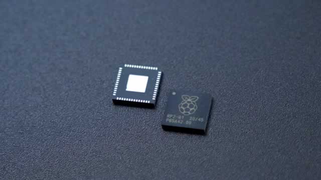 Trump Says He Will Impose 100% Tariff on Semiconductors