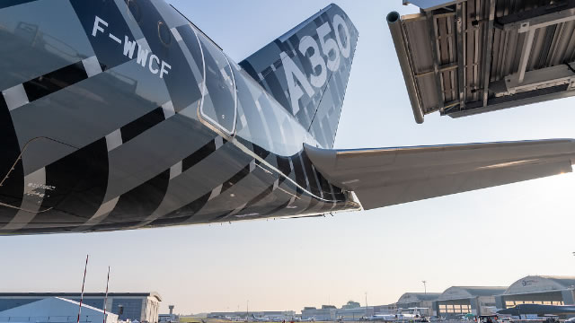 Airbus probes A321neo flaw as repair plan eases disruption