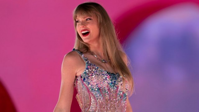 'Queen behaviour': Taylor Swift is first female artist to hit 100 million monthly listeners on Spotify