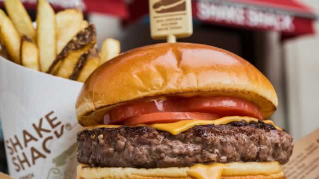 Starboard Reveals Shake Shack Stake | Bloomberg Deals 8/5/2026
