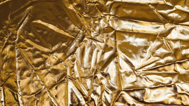 Gold Rises, Boosted by Fall in Dollar, U.S. Treasury Yields