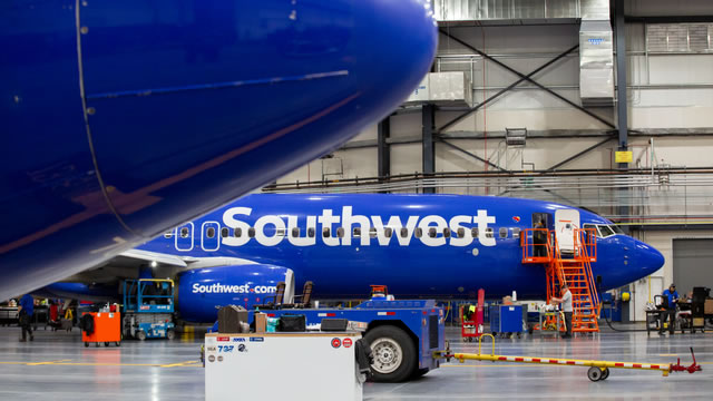 Why Southwest emerged as the top US airline stock in 2025?