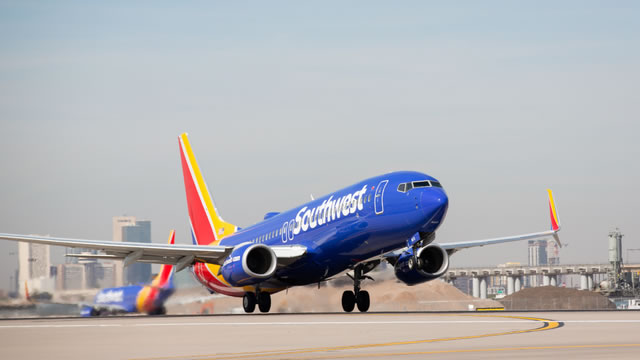 Southwest Airlines defies expectations with Q3 profit