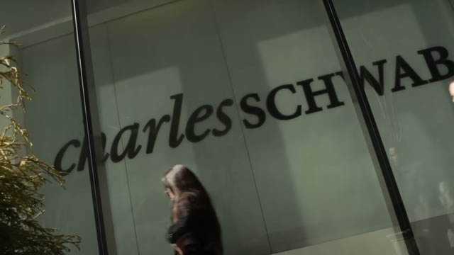 image for news Schwab's Client Assets Up 15.3% Y/Y in August 2025: What's Driving It?
