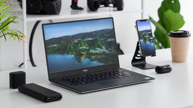 Dell stock price rare pattern points to a rebound as AI boom continues