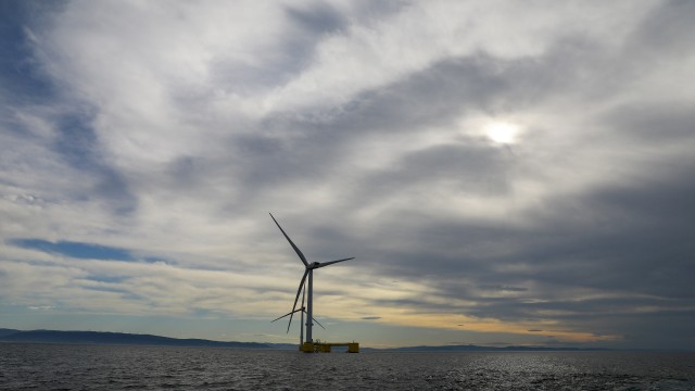 Wood Mackenzie: govts' 'unrealistic' offshore wind expansion target would require $27 billion by 2026