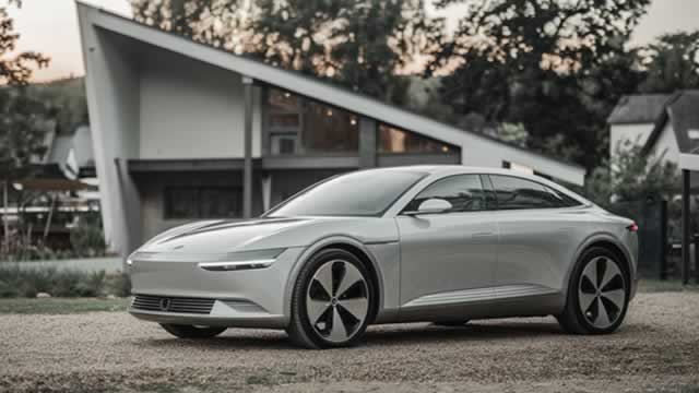 Volvo Car Sales Slip 4% on China Weakness