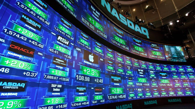 Oil futures drop by nearly 5% to end at lowest since March