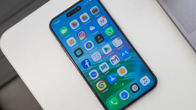 The A.I. in Google's New Pixel 11 Is Not Very Helpful