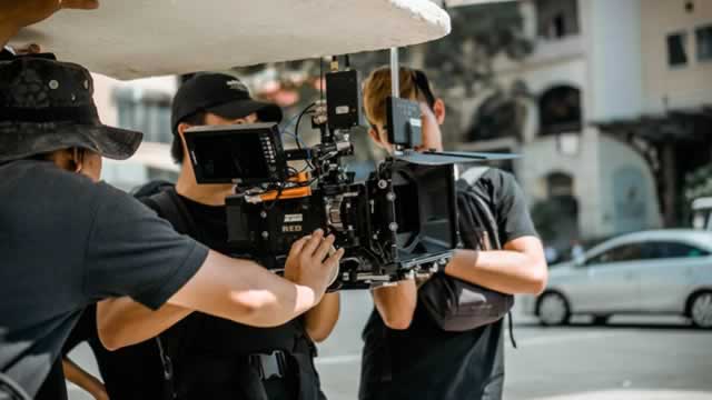 Warner Bros. Discovery and Netflix Enter Exclusive Deal Negotiations