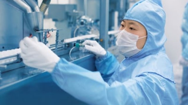 2 Top Healthcare Stocks Defying the Bear Market