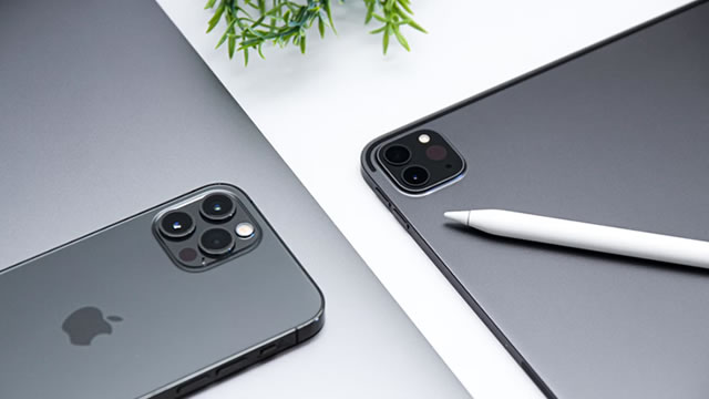 Apple Expecting Strong Holiday Season