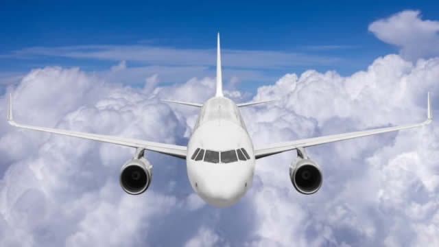 United Airlines Agrees to Raise Pilot Pay by up to 40%. The Stock Is Rising.