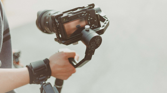 Why Silicon Motion Technology's Stock Is A Good Hedge Against Potential Downside