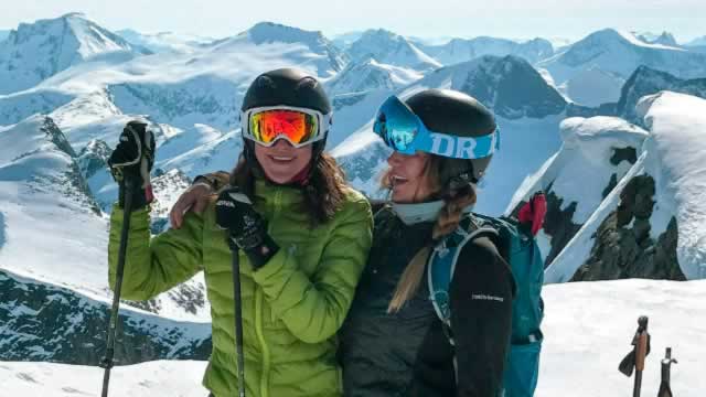 Vail Resorts Cuts Guidance After Low Snowfall Deters Skiers