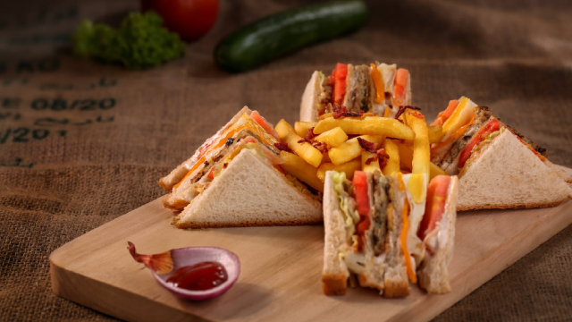 image for news Red Robin Q2: Surging Profits Don't Suggest A Turnaround Yet (Rating Upgrade)